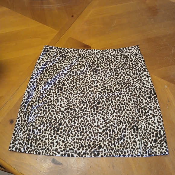 SHEIN cheetah print skirt - Picture 1 of 2
